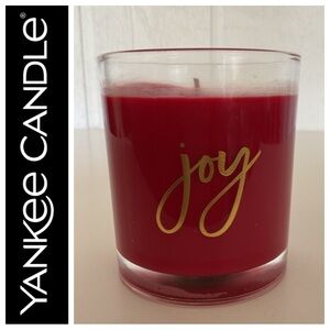 Yankee Candle NWOT sparkling Cinnamon Glass jar Candle